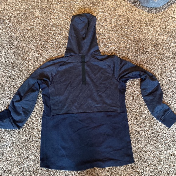 Lululemon textured workout hoodie - Picture 3 of 4